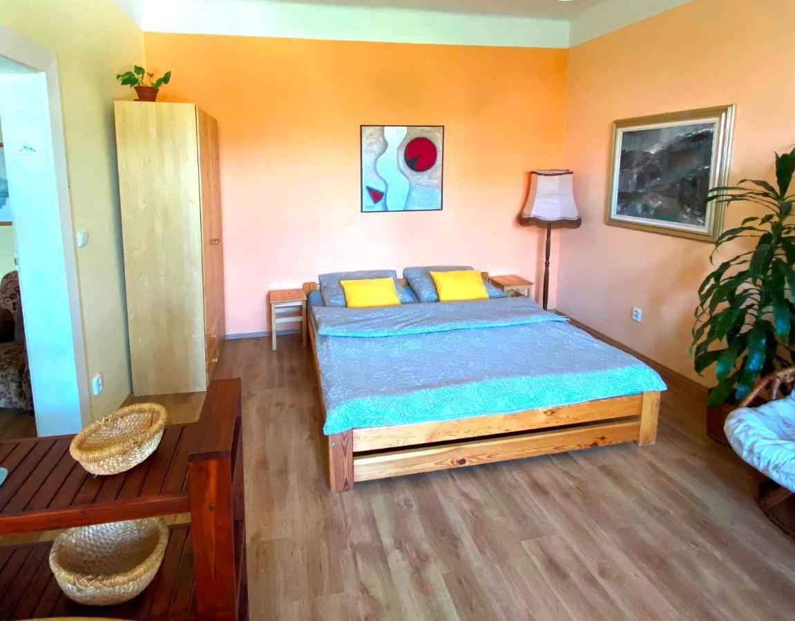 Apartman Flora Olomouc Exteriör bild